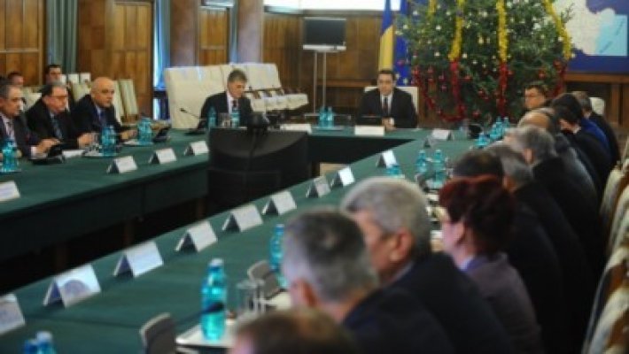 Cât costă schimbarea ministerelor: Cheltuieli de până la 3 milioane de euro pentru Educaţie